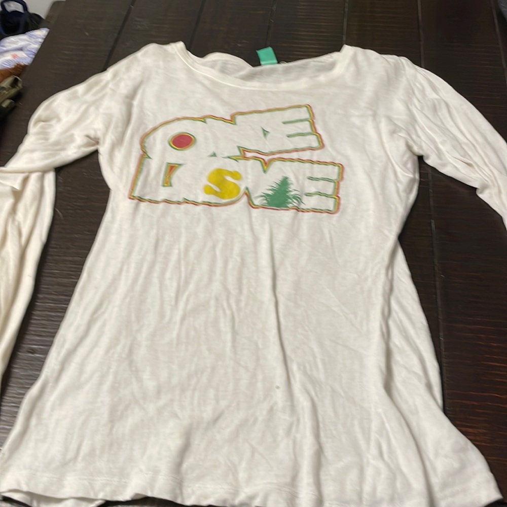 Long sleeve tee